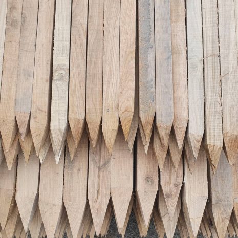 Stavebni-kuly Zahradní doplňky - kůly z pily Hvozdnice